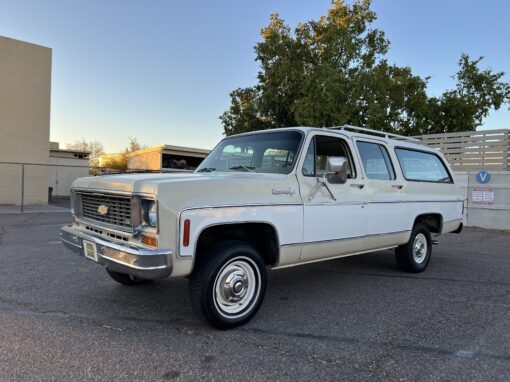 1974 Suburban 4×4